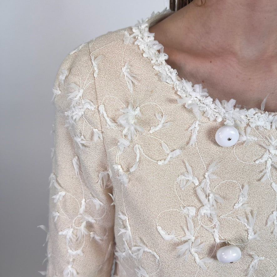 MOSCHINO Soprabito panna con applicazioni in rilievo