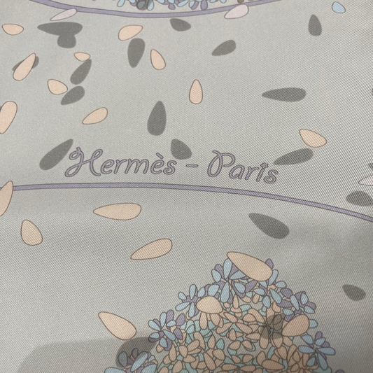 HERMES Foulard toni pastello