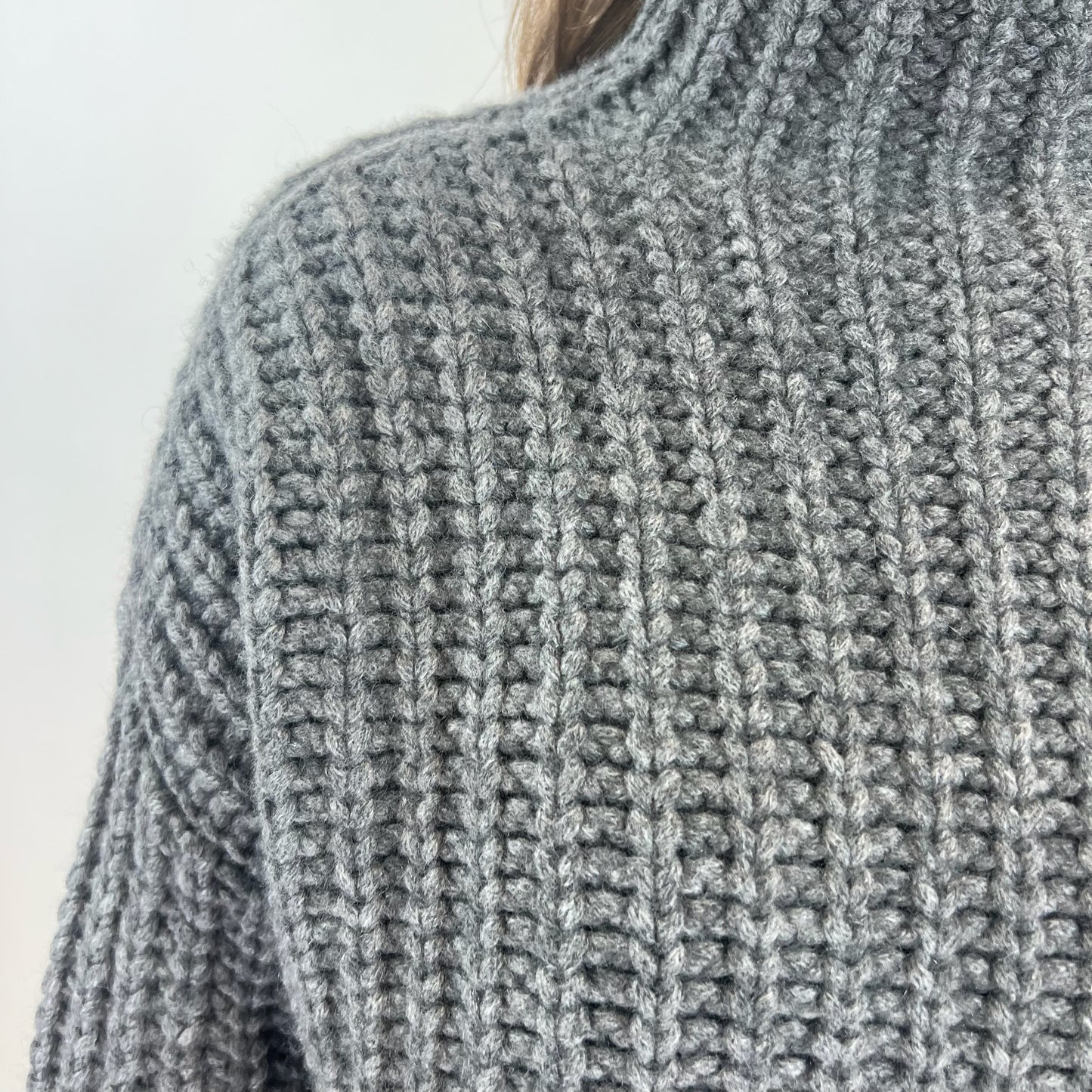 PINORO CASHMERE Maglione in cashmere a coste grigio