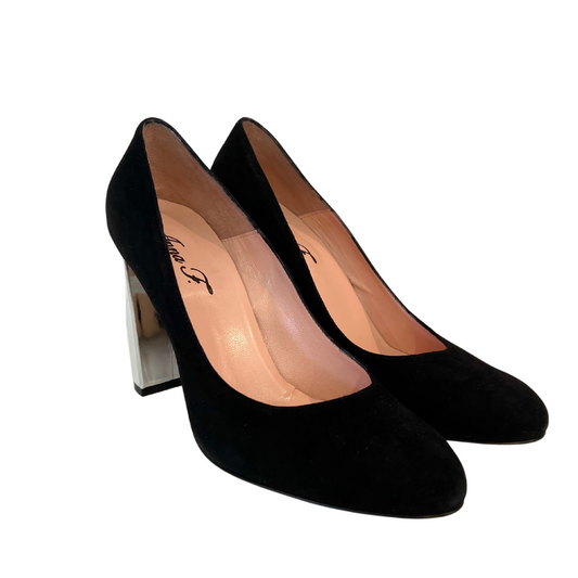 Scarpa decolletè scamosciata nera punta arrotondata con tacco alto argento 10 cm.