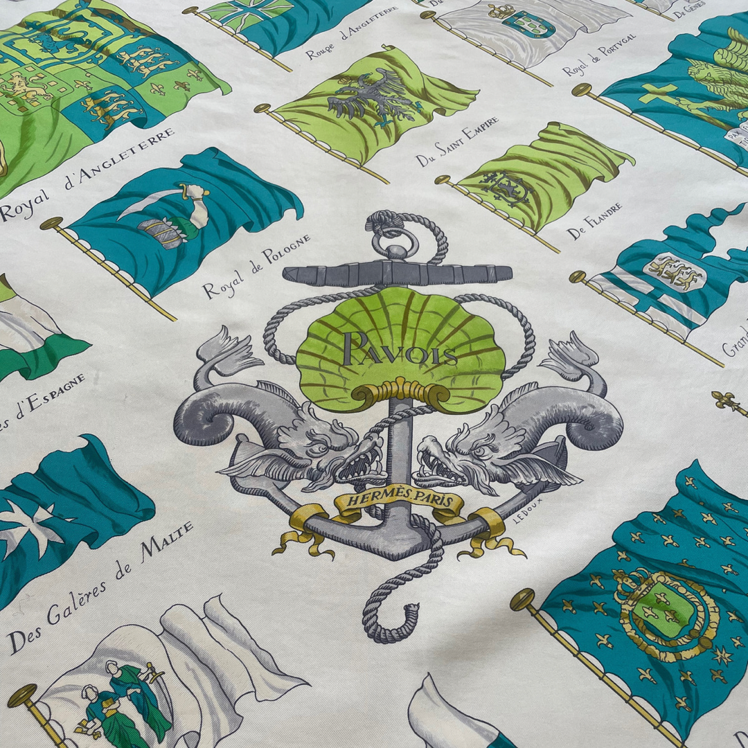 HERMES Foulard con bandiere verdi