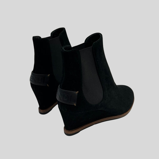 FENDI Scarpa stivaletto scamosciato pelle nera