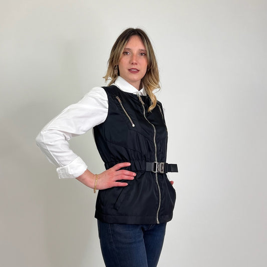 GIVENCHY Gilet in nylon nero con fibbia logo