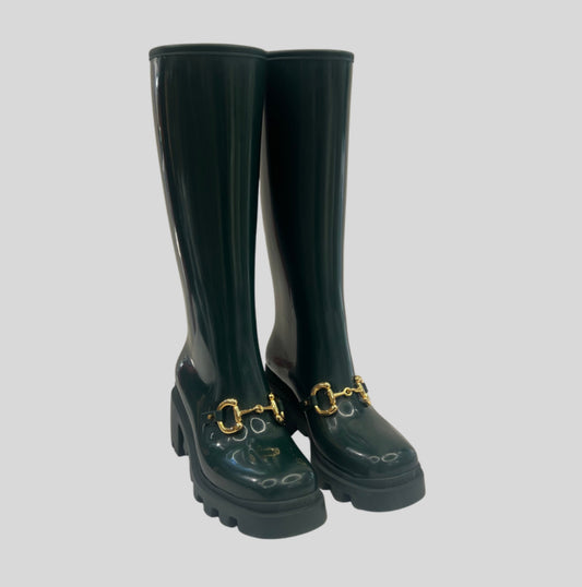 GUCCI Stivali da pioggia verdone con morsetto oro Horsebit