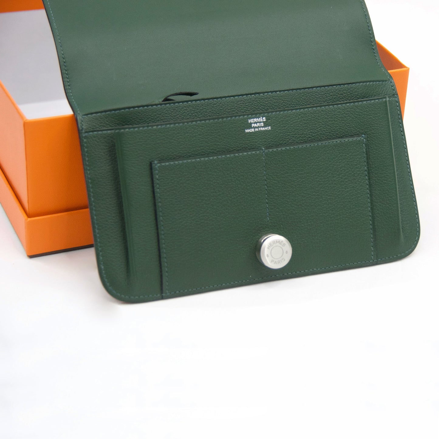 HERMES Portafoglio in pelle verdone "Dogon"