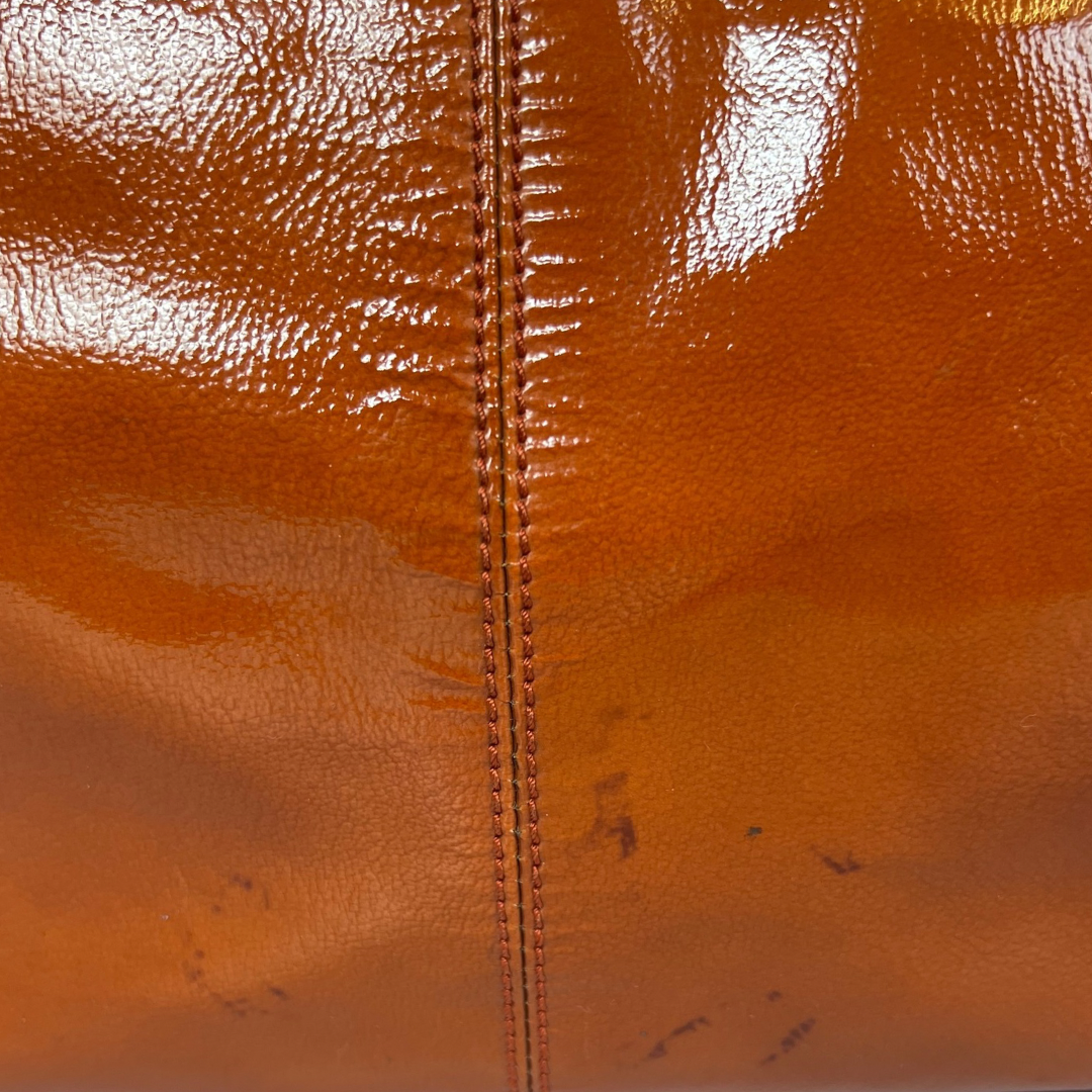 MARNI Borsa Balloon grande in vernice arancione