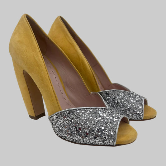 MIU MIU Scarpa décolleté gialla e glitter argento