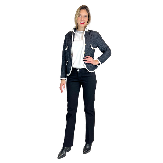 MONCLER Giacca piumino leggero nero trapuntato con profili bianchi e quattro tasche applicate. Bottoni oro con il logo.