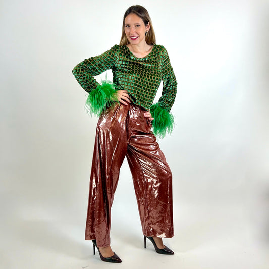 PAROSH Casacca in velluto verde con piume - 12STOREEZ Pantoloni a palazzo oro rosa