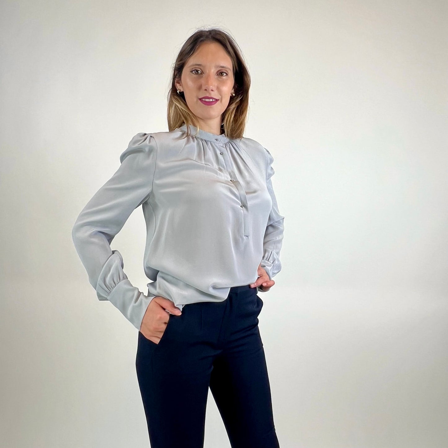 PRADA Camicia in seta azzurro polvere