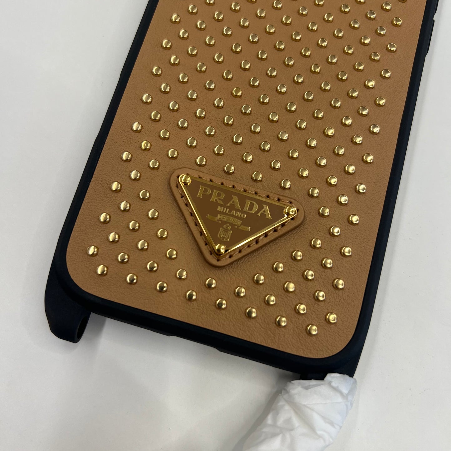 PRADA Cover in pelle color biscotto Iphone 16 pro max