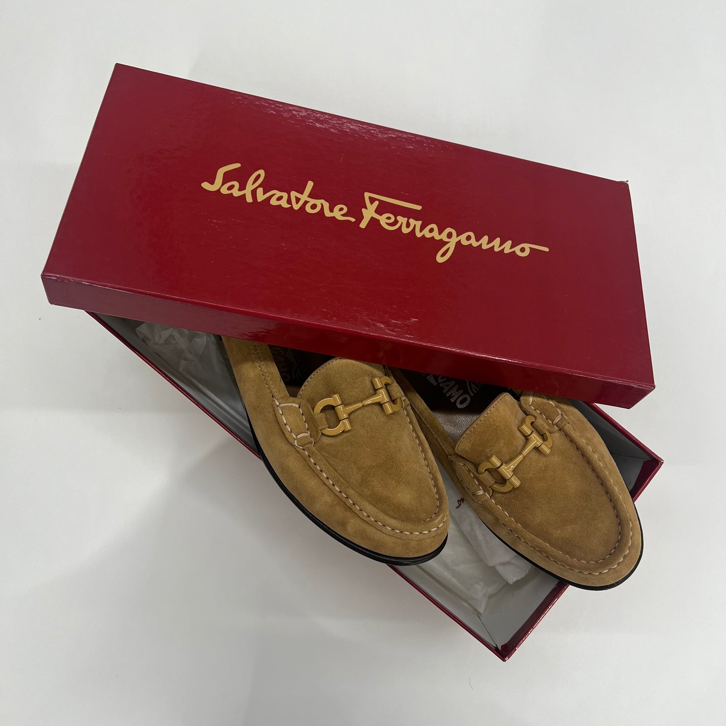 SALVATORE FERRAGAMO Scarpa mocassino in pelle suede cammello