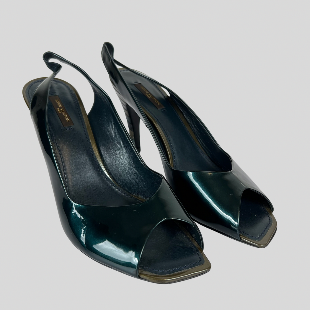 LOUIS VUITTON Scarpa decolté in pelle di vernice verdone