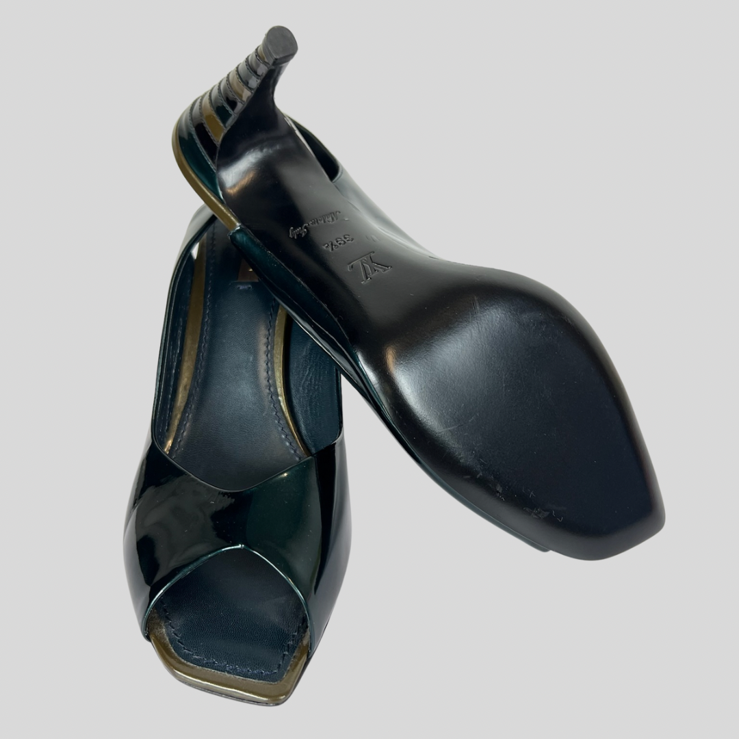LOUIS VUITTON Scarpa decolté in pelle di vernice verdone
