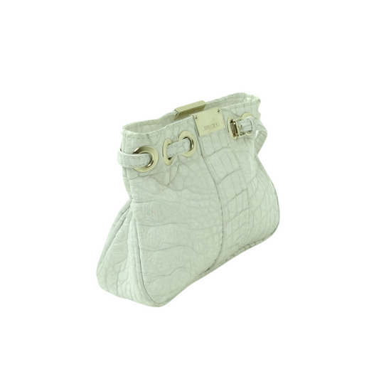 Borsa pochette in pelle bianca effetto cocco con chiusura zip.