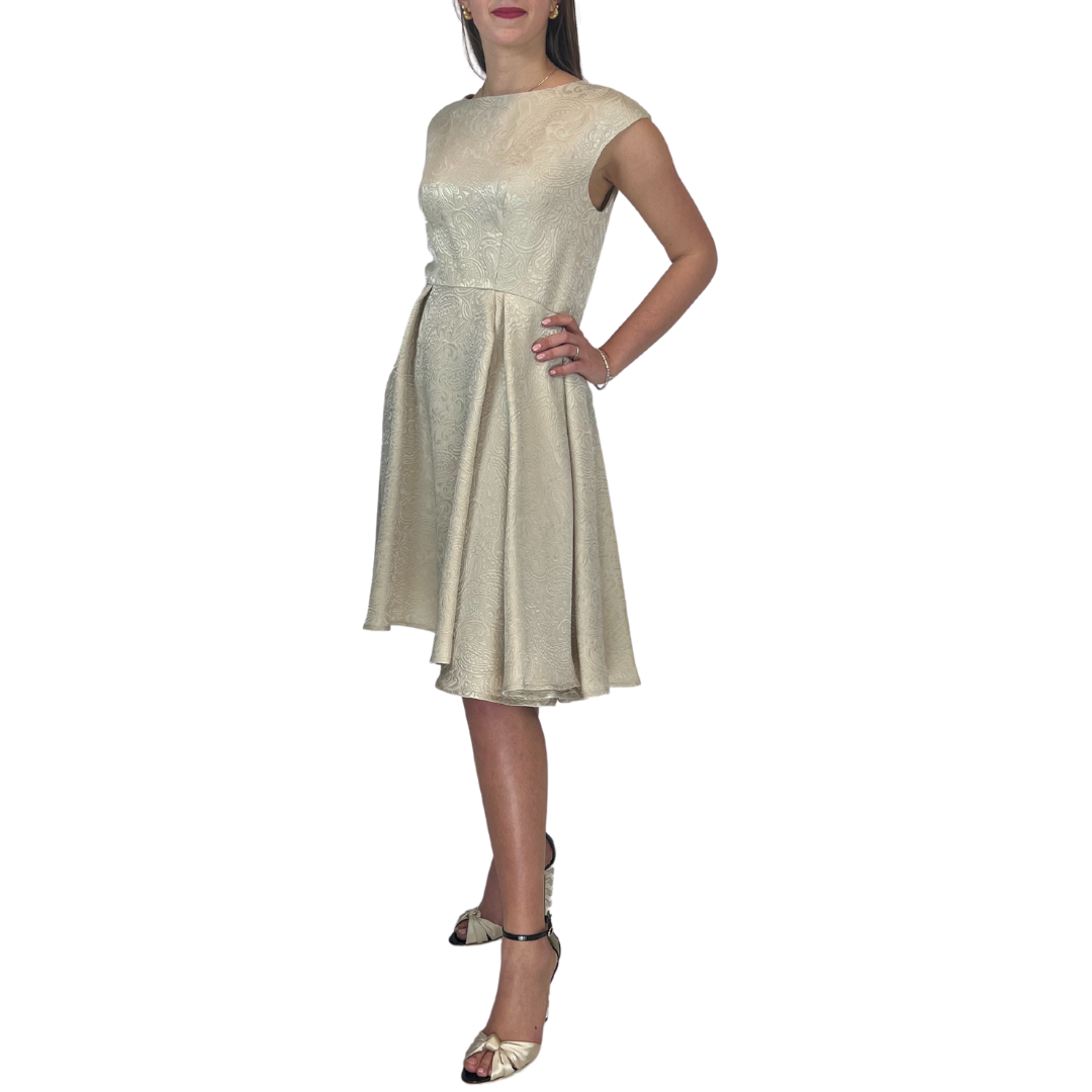 Completo Anita di Milano, abito damascato beige chiaro collo barchetta gonna godé con pence giacca bolero viscosa