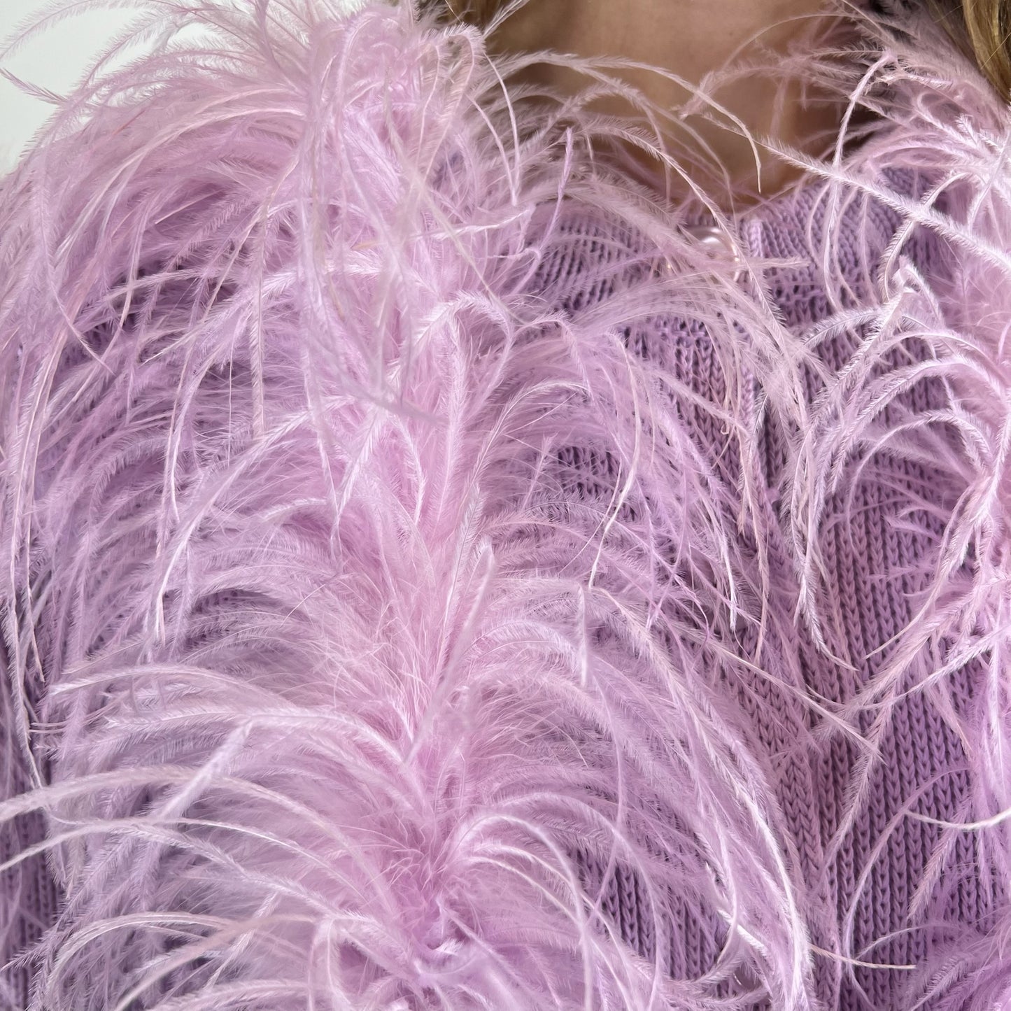 12STOREEZ Giacca in maglia lilla con piume