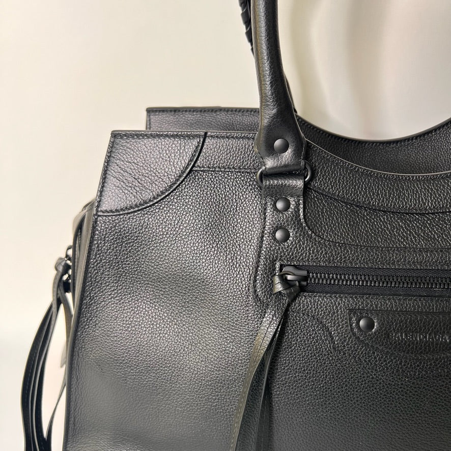 BALENCIAGA Borsa Neo Classic City XL Weekender total black