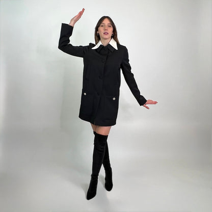 PRADA Cappottino nero con collo bianco e bottoni gioiello