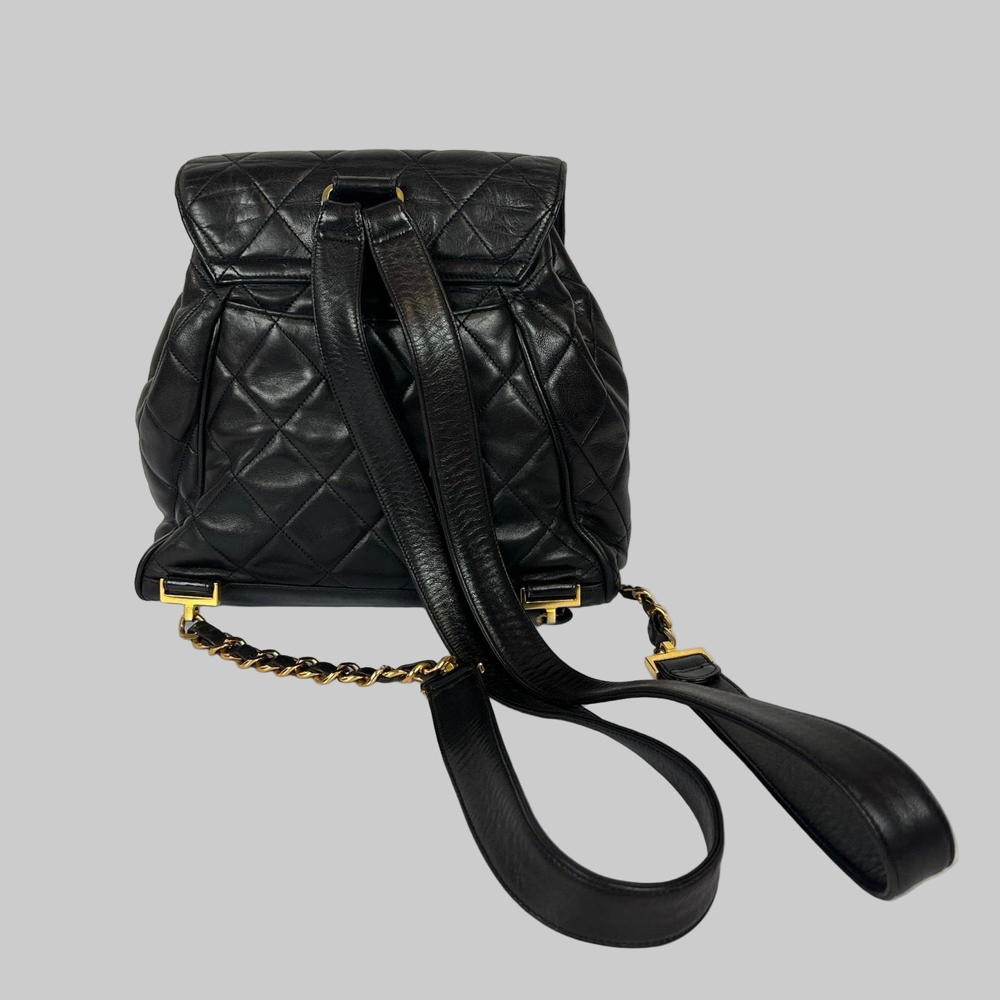 CHANEL Zaino matelassè in pelle d'agnello marrone