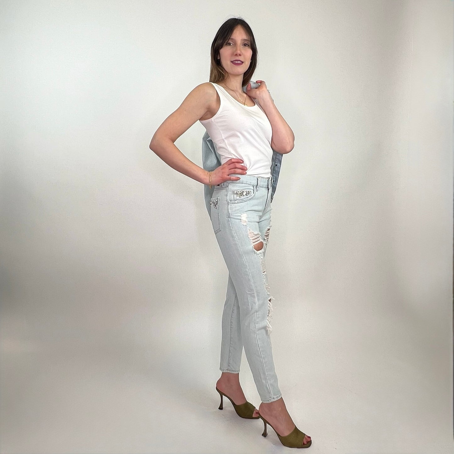 BLUMARINE Jeans azzurro chiaro con dettaglio gioiello