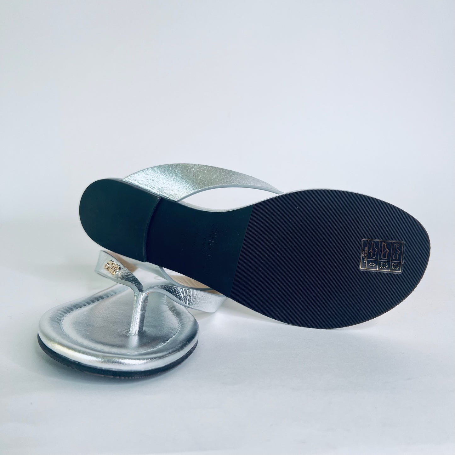 JIMMY CHOO Sandalo infradito argento