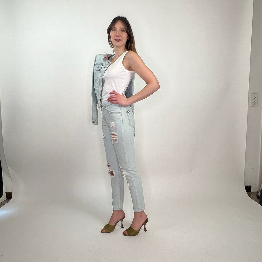 BLUMARINE Jeans azzurro chiaro con dettaglo gioiello
