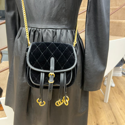 PRADA Borsa marsupio in velluto rasato matelassè nero