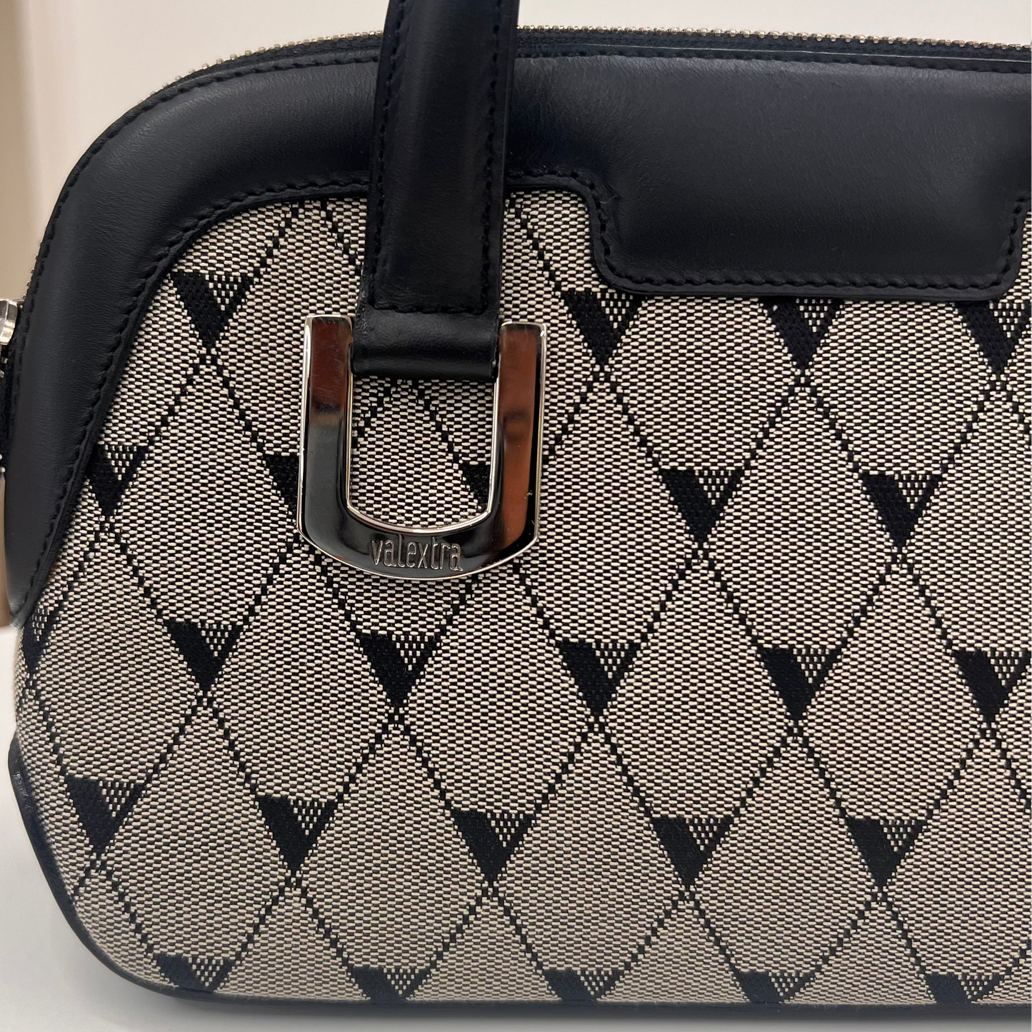VALEXTRA Borsa in tessuto logato nero e tortora
