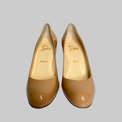 CHRISTIAN LOUBOUTIN Scarpe decolletè in vernice nude