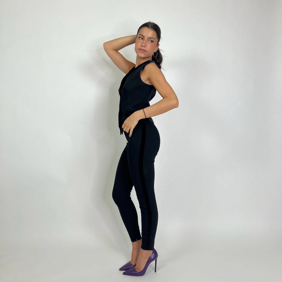 DOLCE & GABBANA Completo gilet e pantaloni nero con dettagli in velluto
