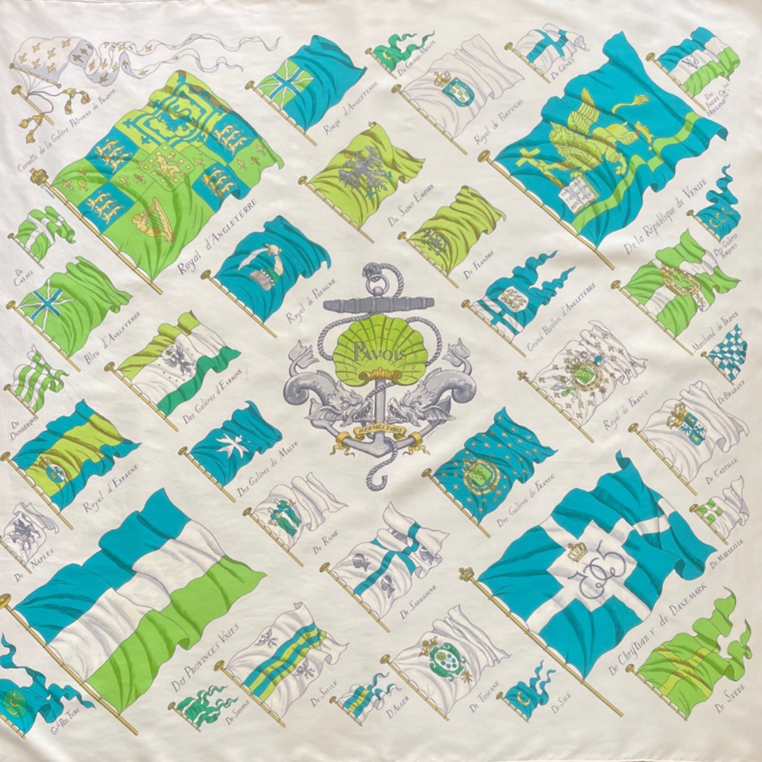 HERMES Foulard con bandiere verdi