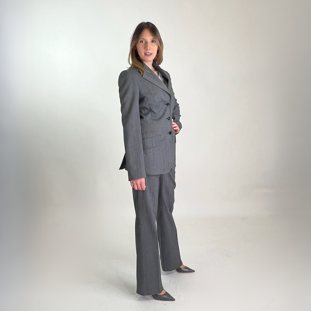 DOLCE & GABBANA Tailleur grigio sciancrato