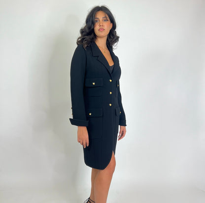CHANEL Cappotto nero con bottoni oro logati