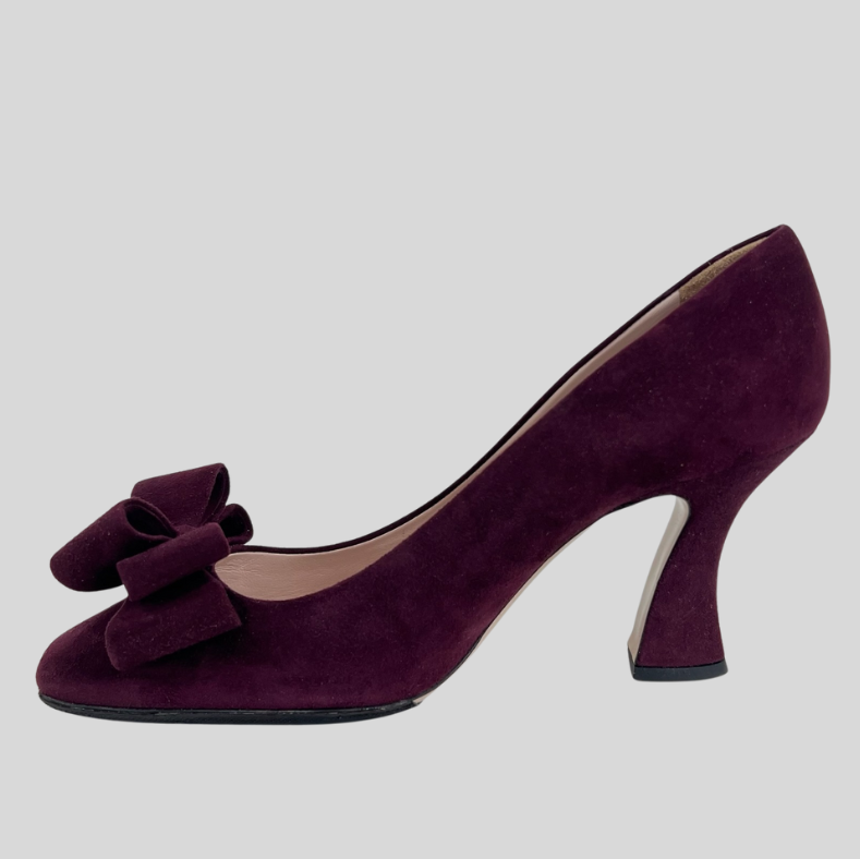 MIU MIU Scarpe in camoscio burgundy con fiocco
