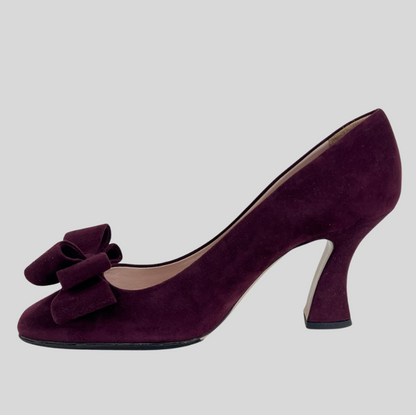MIU MIU Scarpe in camoscio burgundy con fiocco