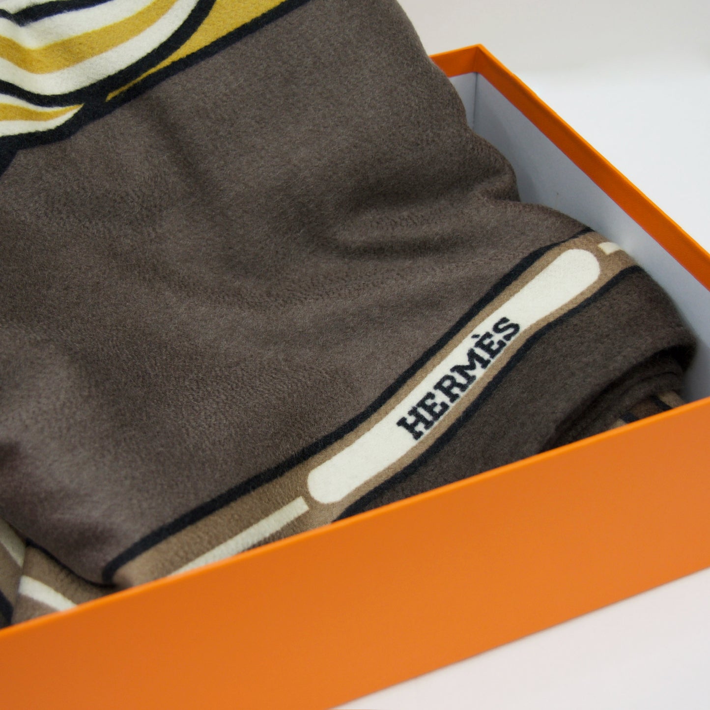 HERMES Plaid in cashmere pettinato con stampa cavalli