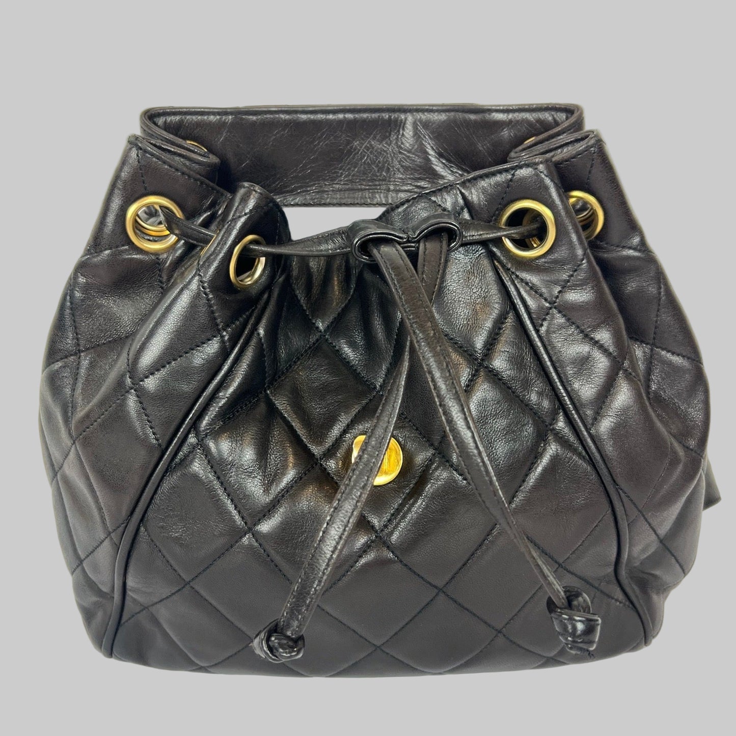 CHANEL Zaino matelassè in pelle d'agnello marrone