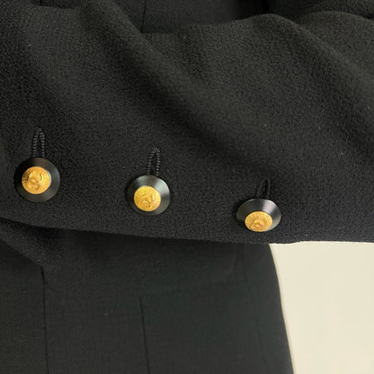 CHANEL Cappotto nero con bottoni oro logati