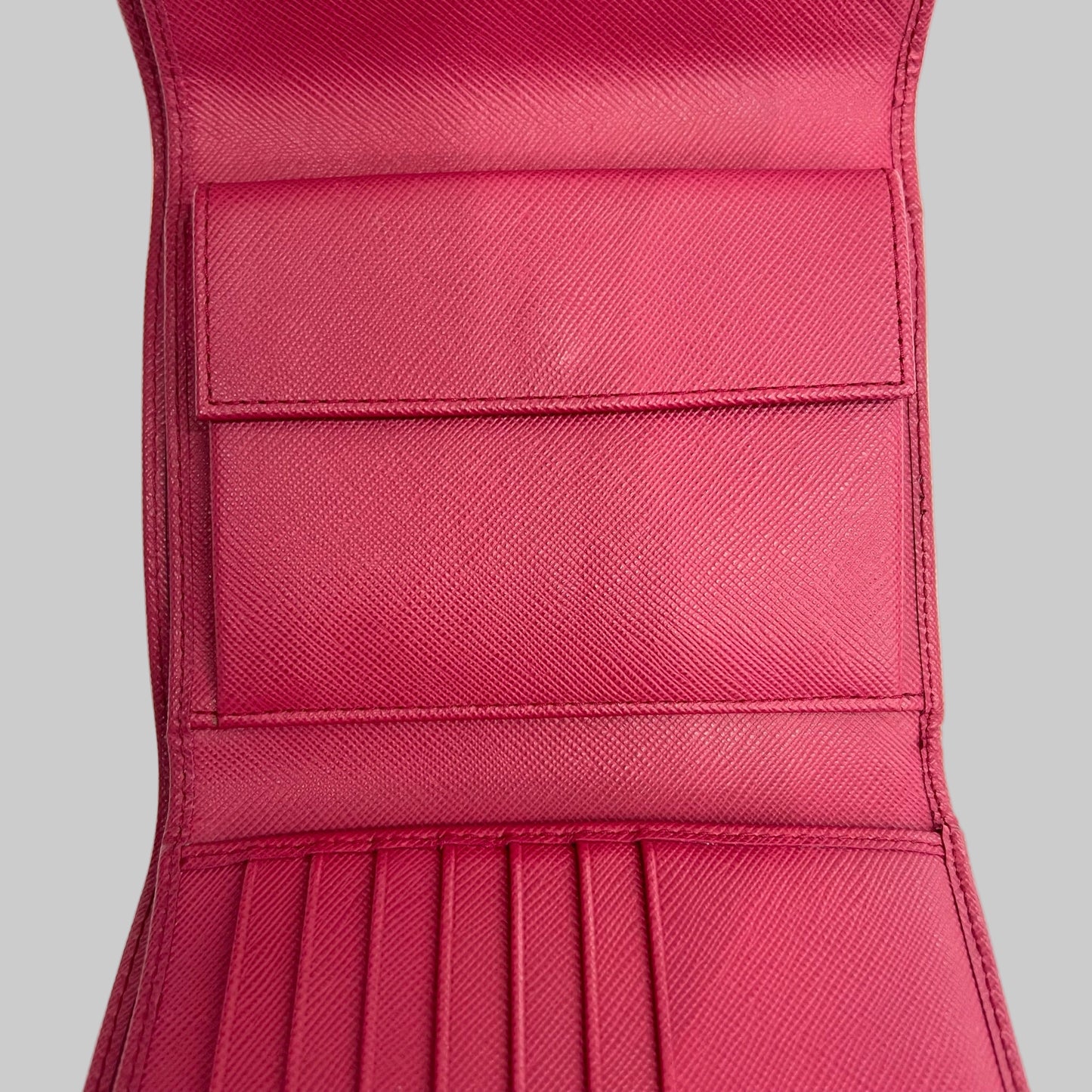 PRADA Portafoglio in pelle saffiano ibisco