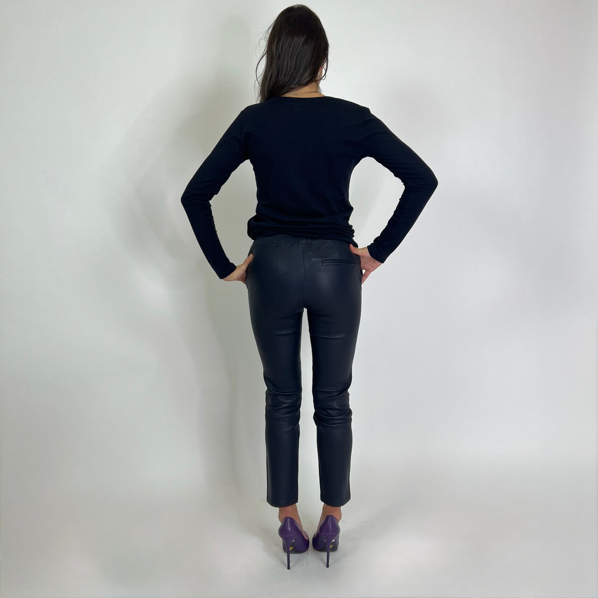ENES Pantaloni in pelle blu navy