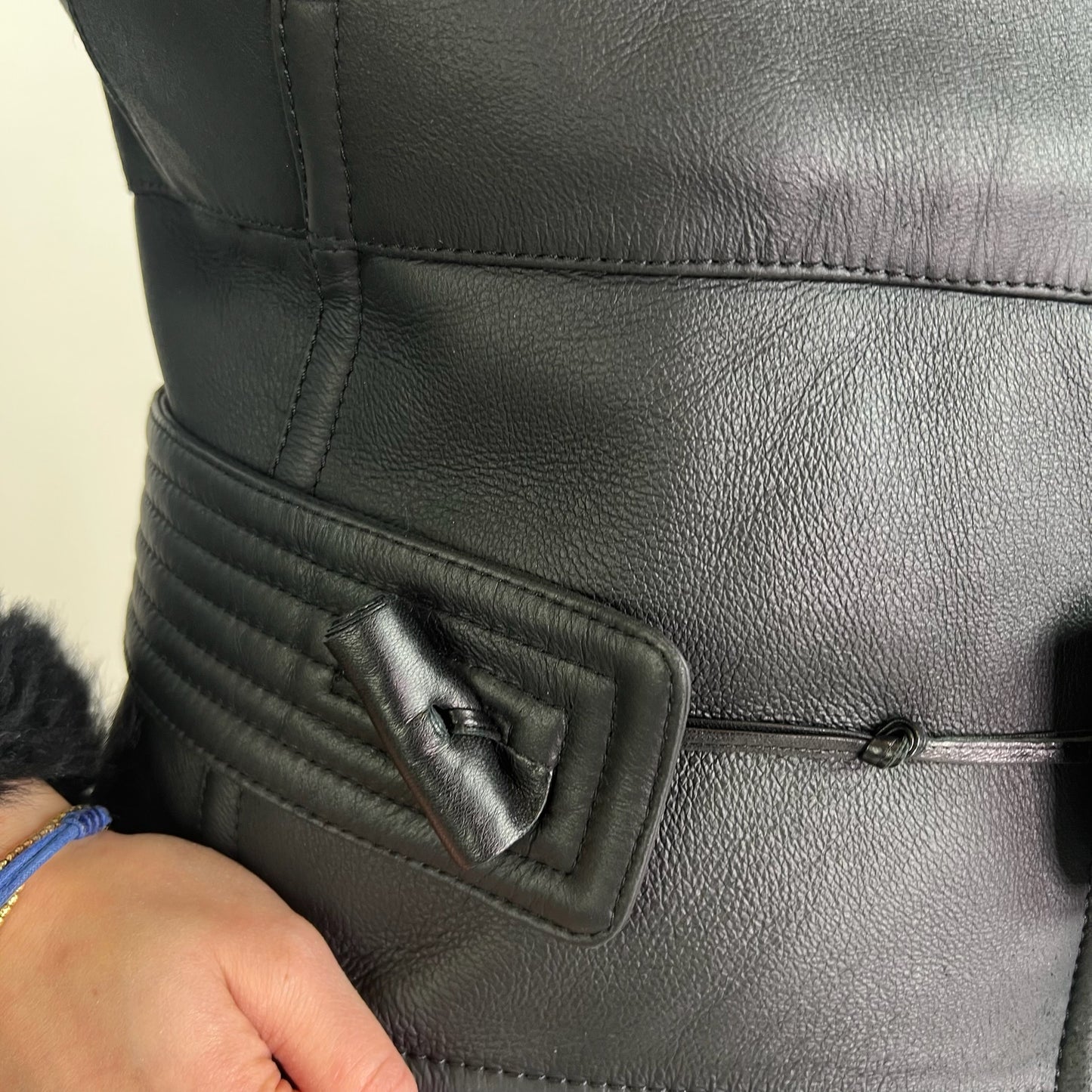 SPORTMAX Montone corto nero