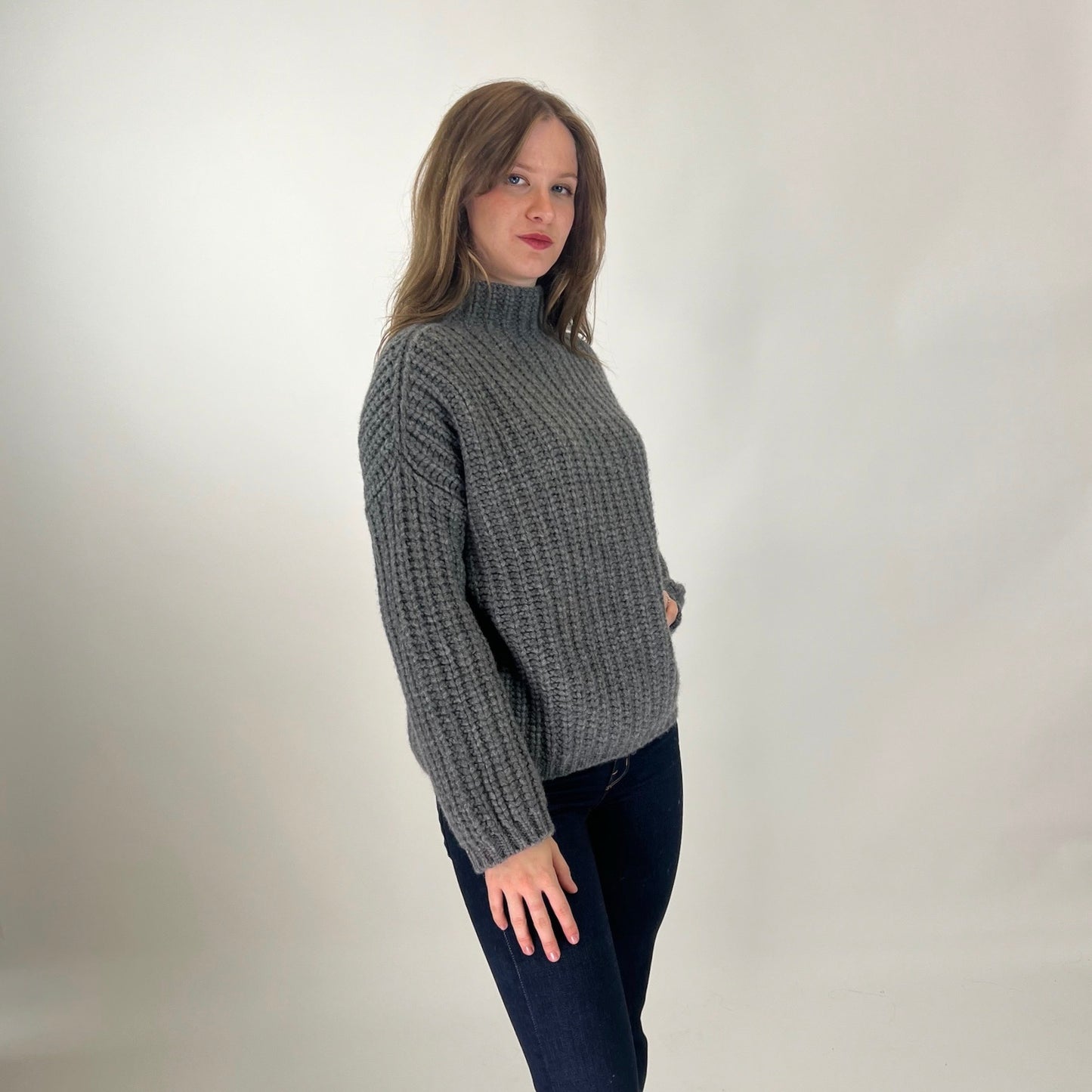 PINORO CASHMERE Maglione in cashmere a coste grigio