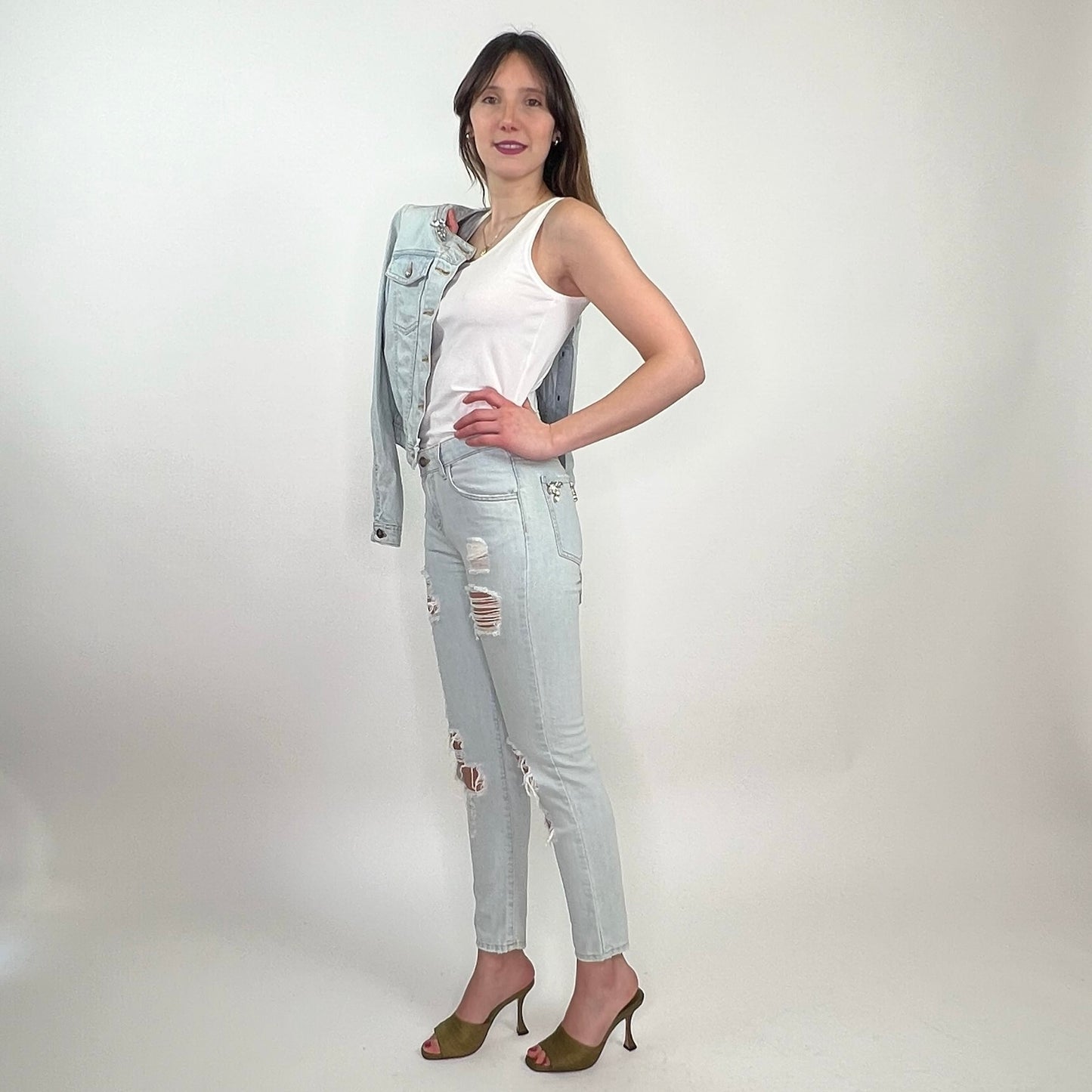 BLUMARINE Jeans azzurro chiaro con dettaglio gioiello