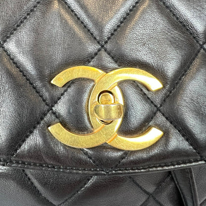 CHANEL Zaino matelassè in pelle d'agnello marrone