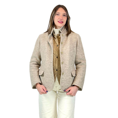Giacca in lana cotta color tortora chiara con interno piumino, doppia chiusura e manica lunga.  Tg. 46  