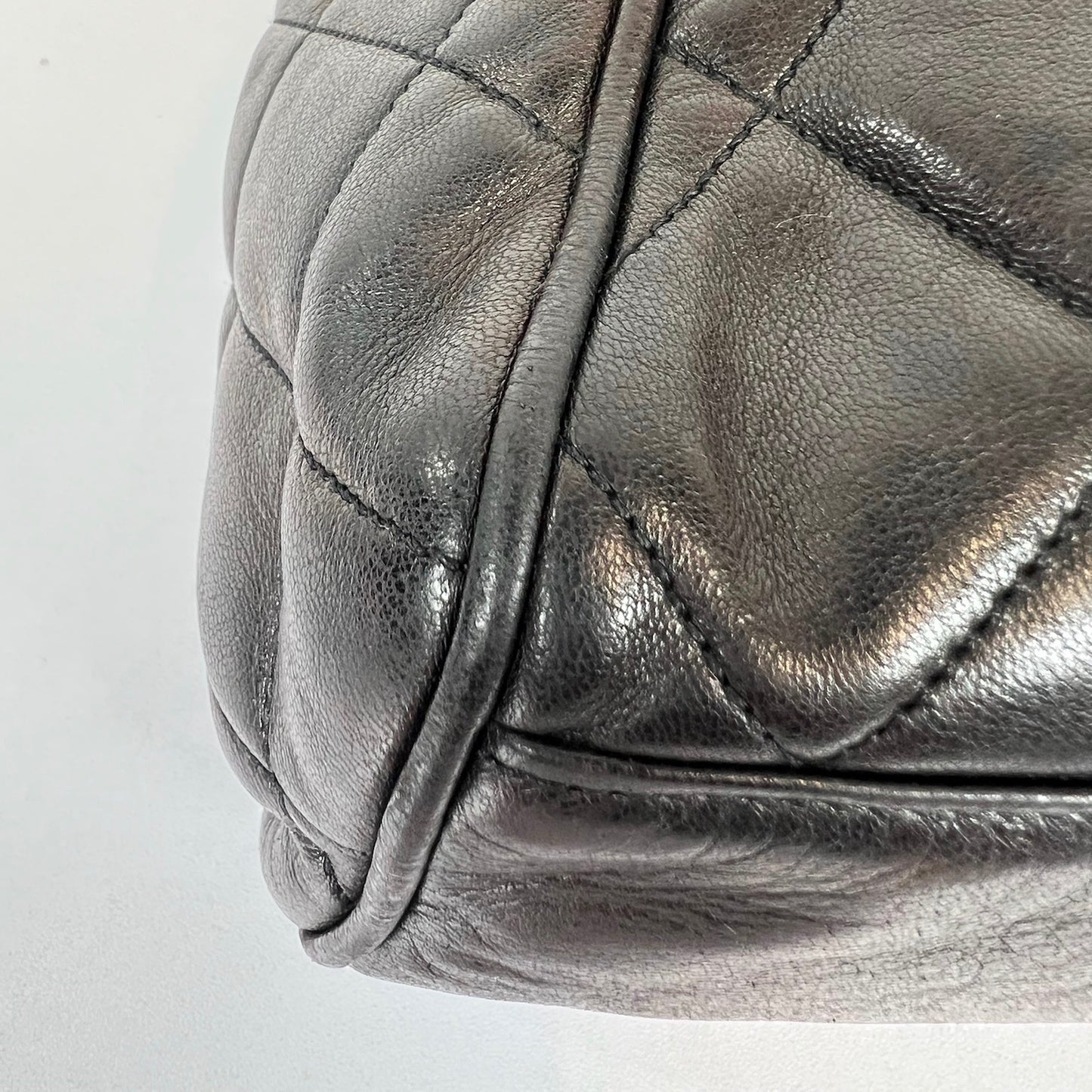 CHANEL Zaino matelassè in pelle d'agnello marrone