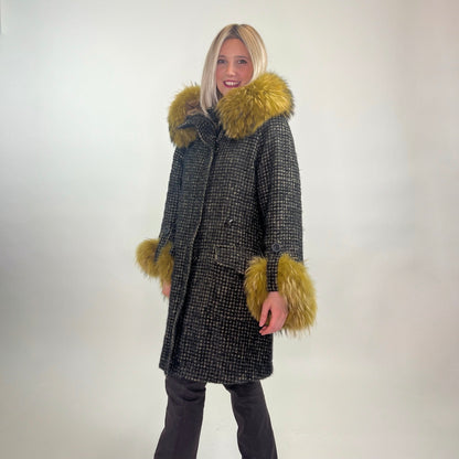 LOST IN ME Cappotto in tweed con collo e polsi in volpe gialla