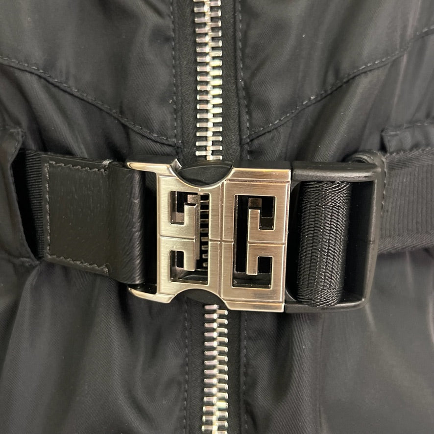 GIVENCHY Gilet in nylon nero con fibbia logo