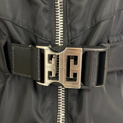 GIVENCHY Gilet in nylon nero con fibbia logo